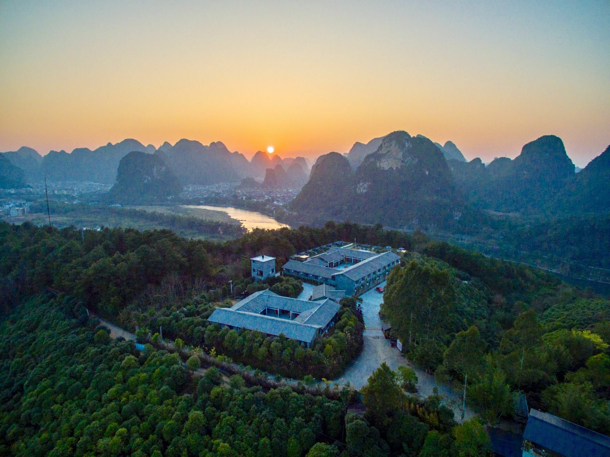 Yangshuo Mountain Top Retreat Экстерьер фото